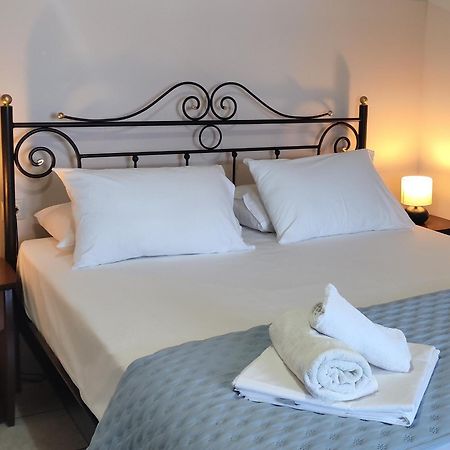 Captain Nick Aparthotel Mikros Gialos Ngoại thất bức ảnh