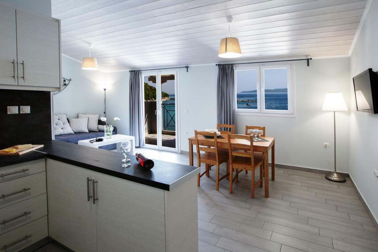 Captain Nick Aparthotel Mikros Gialos Ngoại thất bức ảnh