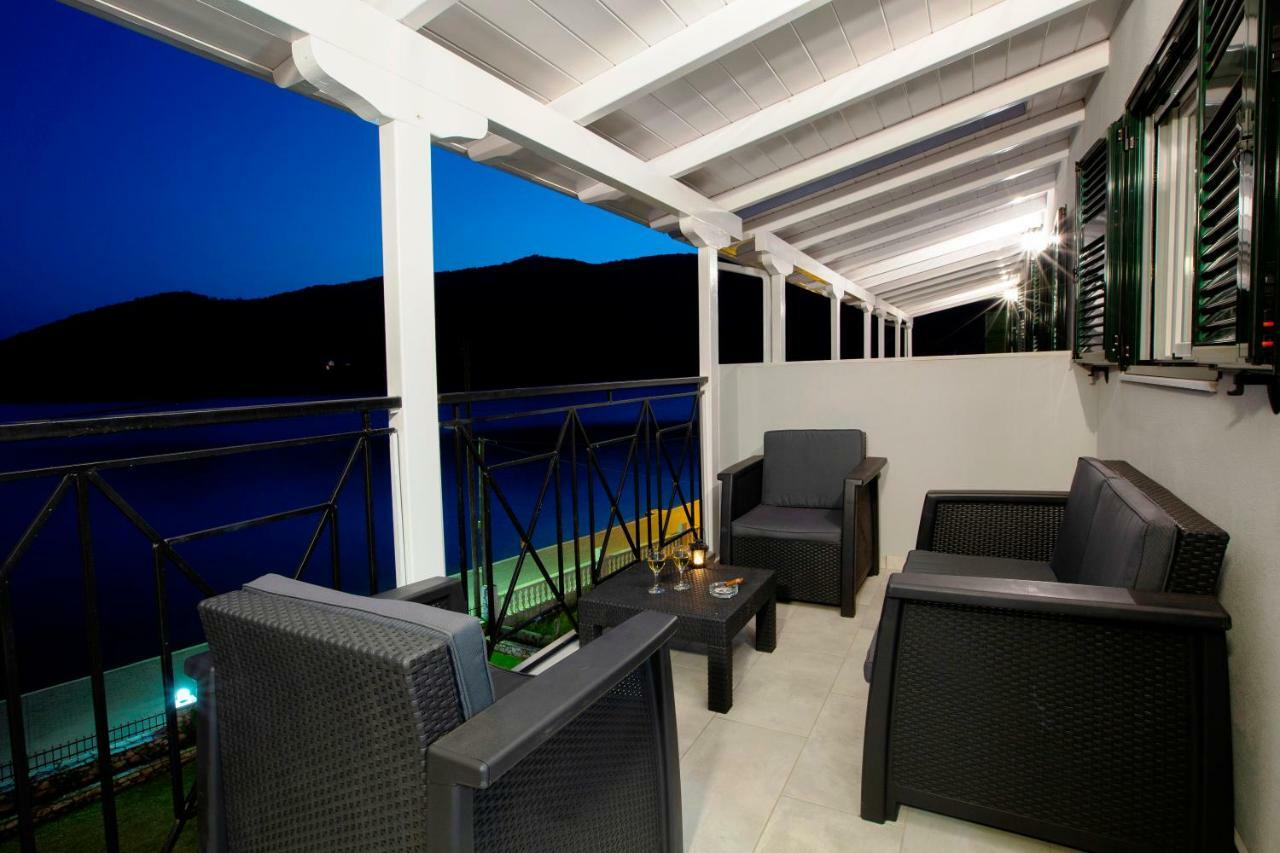 Captain Nick Aparthotel Mikros Gialos Ngoại thất bức ảnh